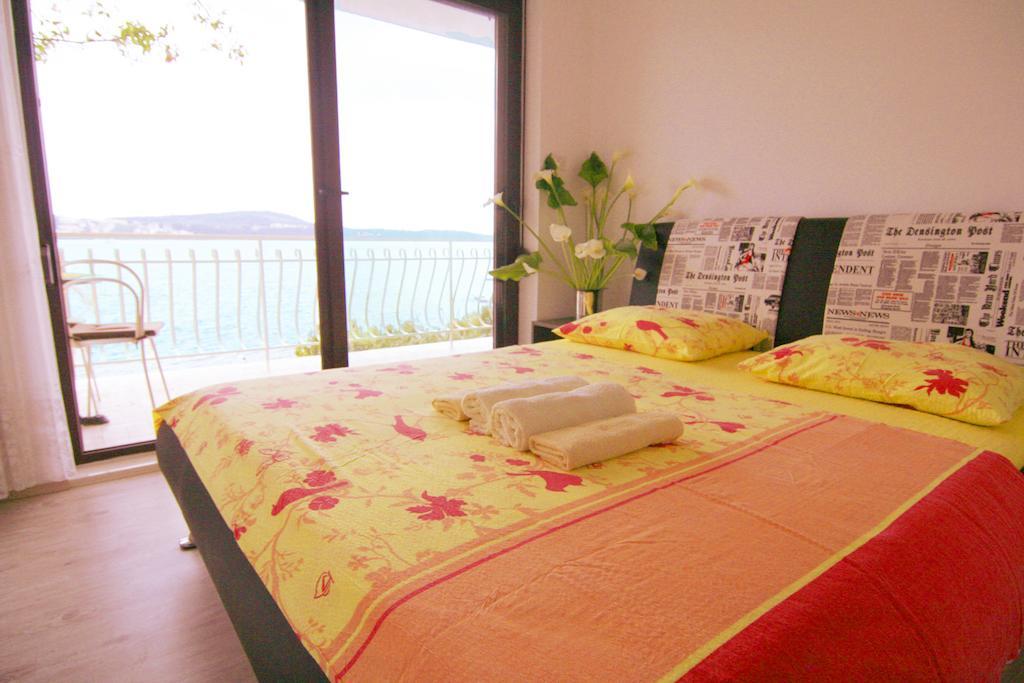 Apartments Marta Trogir Zimmer foto