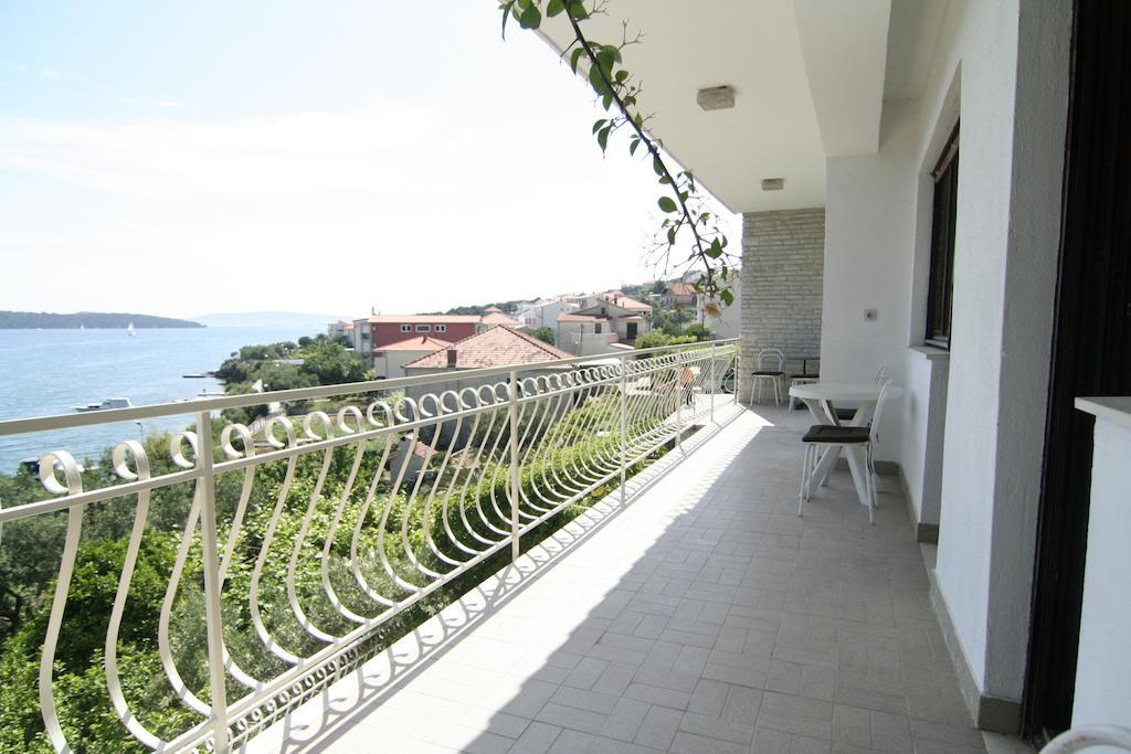 Apartments Marta Trogir Zimmer foto