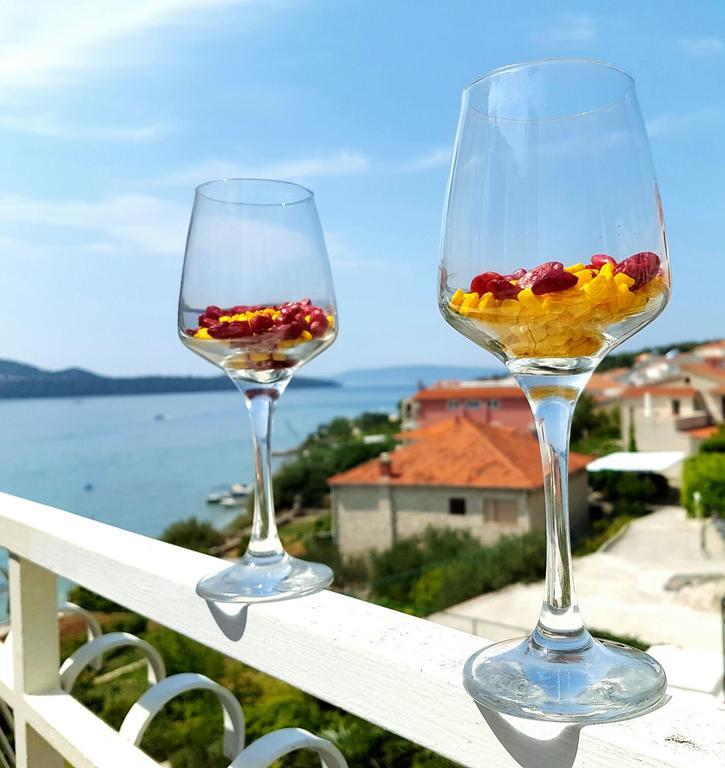 Apartments Marta Trogir Exterior foto